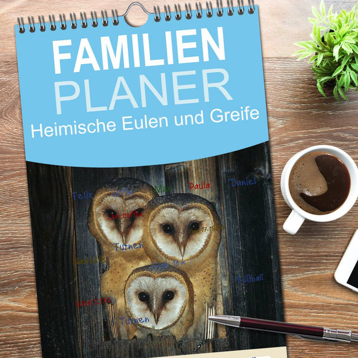 Heimische Eulen und Greife (CALVENDO Familienplaner 2026)