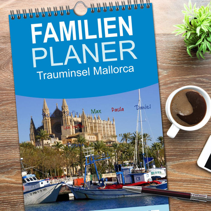 Trauminsel Mallorca (CALVENDO Familienplaner 2026)