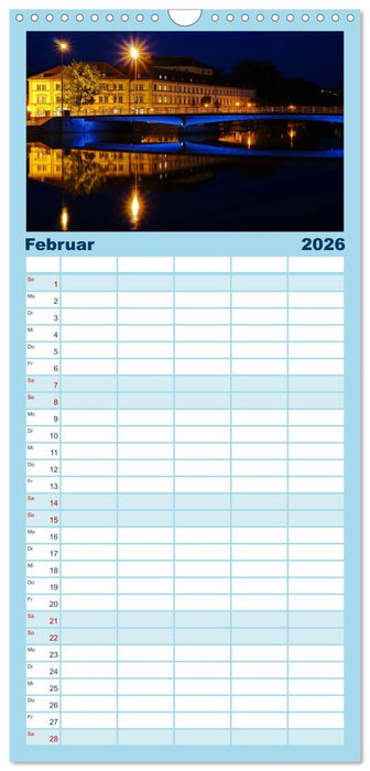 Landshut bei Tag und Nacht (CALVENDO Familienplaner 2026)