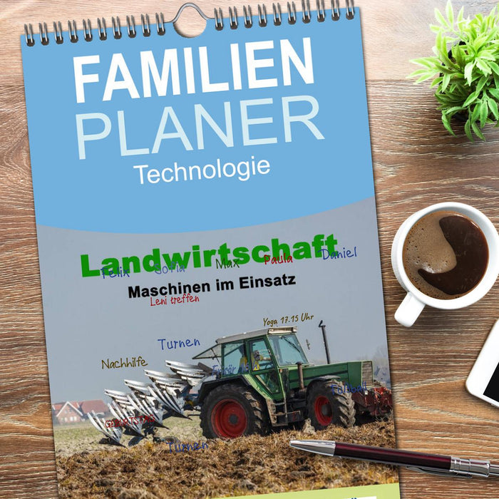 Landwirtschaft - Maschinen im Einsatz (CALVENDO Familienplaner 2026)