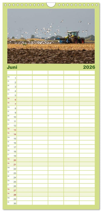 Landwirtschaft - Maschinen im Einsatz (CALVENDO Familienplaner 2026)