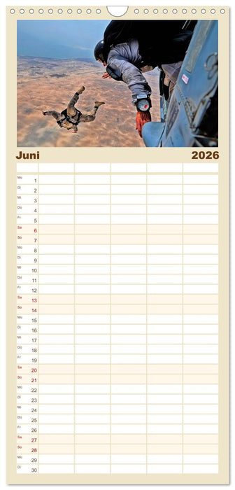 Fallschirmspringen - Mut und Abenteuer (CALVENDO Familienplaner 2026)