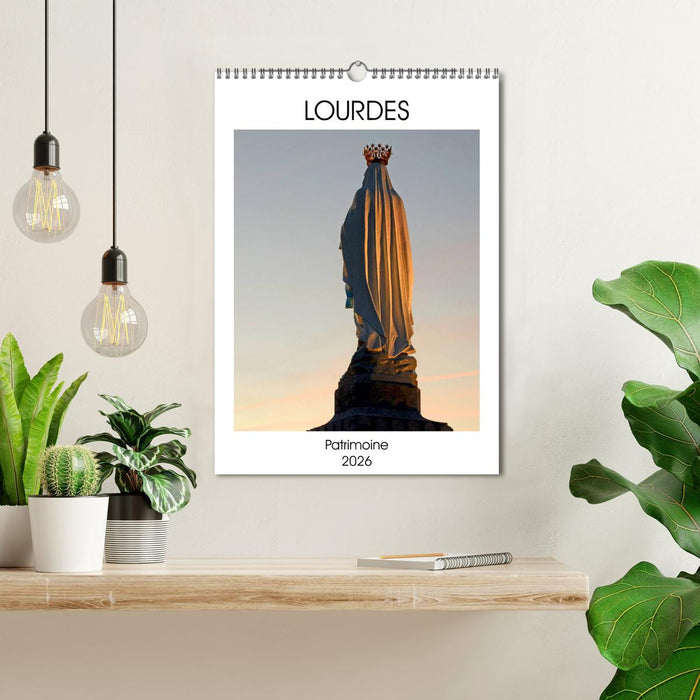 LOURDES Patrimoine (CALVENDO Calendrier mensuel 2026)