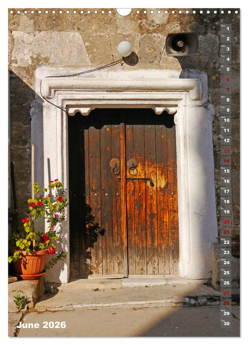 antique doors around europe (CALVENDO Monthly Calendar 2026)