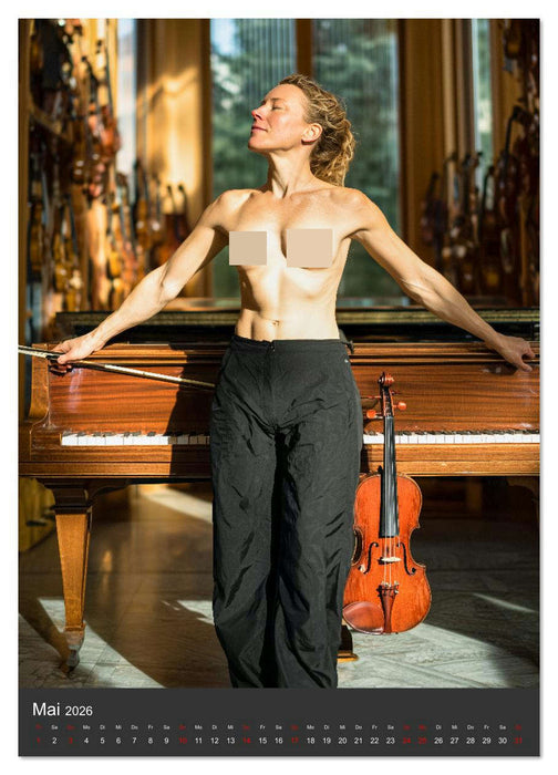 Frau Lehrerin zieht blank - sexy Frauen nackt im Klassenzimmer (CALVENDO Premium Wandkalender 2026)