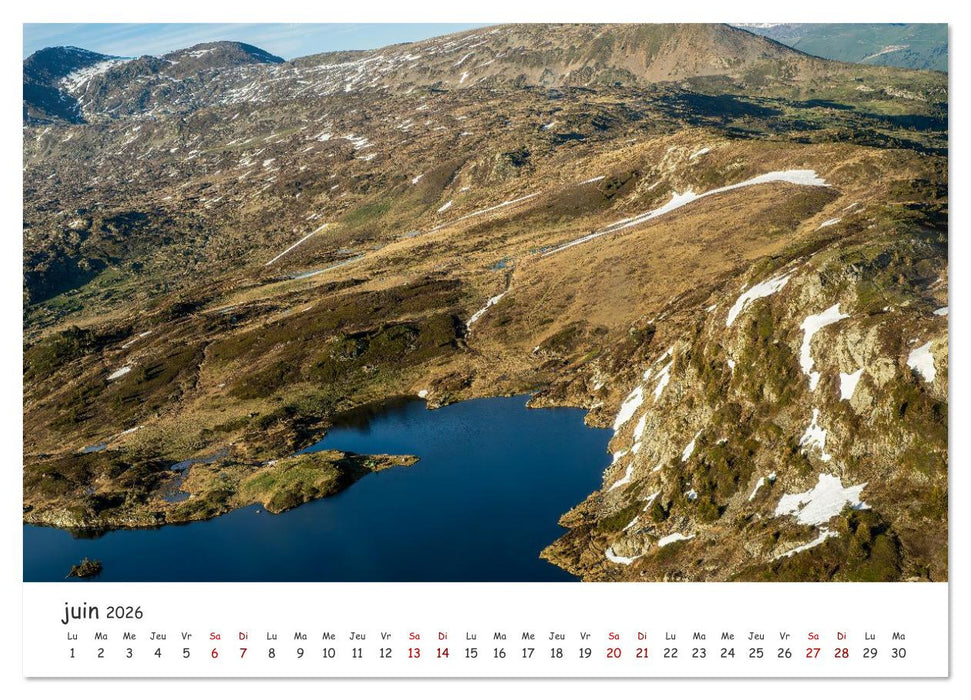Les hauts de Belledonne les Alpes vues du ciel (CALVENDO Calendrier mensuel 2026)