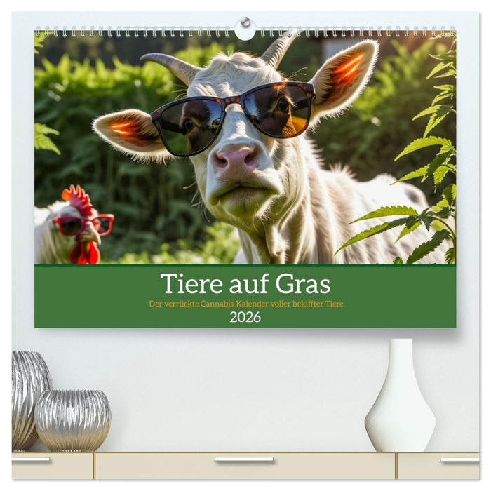 Tiere auf Gras - Der verrückte Cannabis-Kalender voller bekiffter Tiere (CALVENDO Premium Wandkalender 2026)
