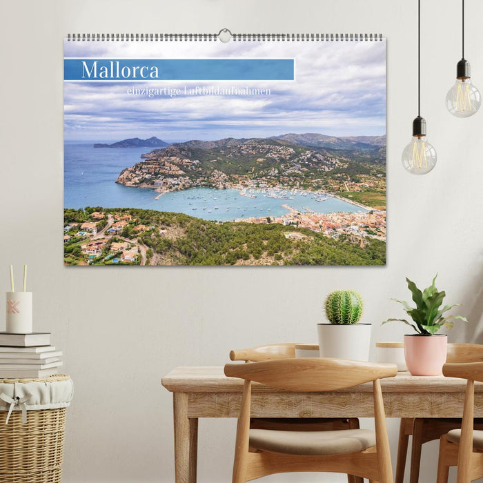 Mallorca - einzigartige Luftbildaufnahmen (CALVENDO Wandkalender 2026)