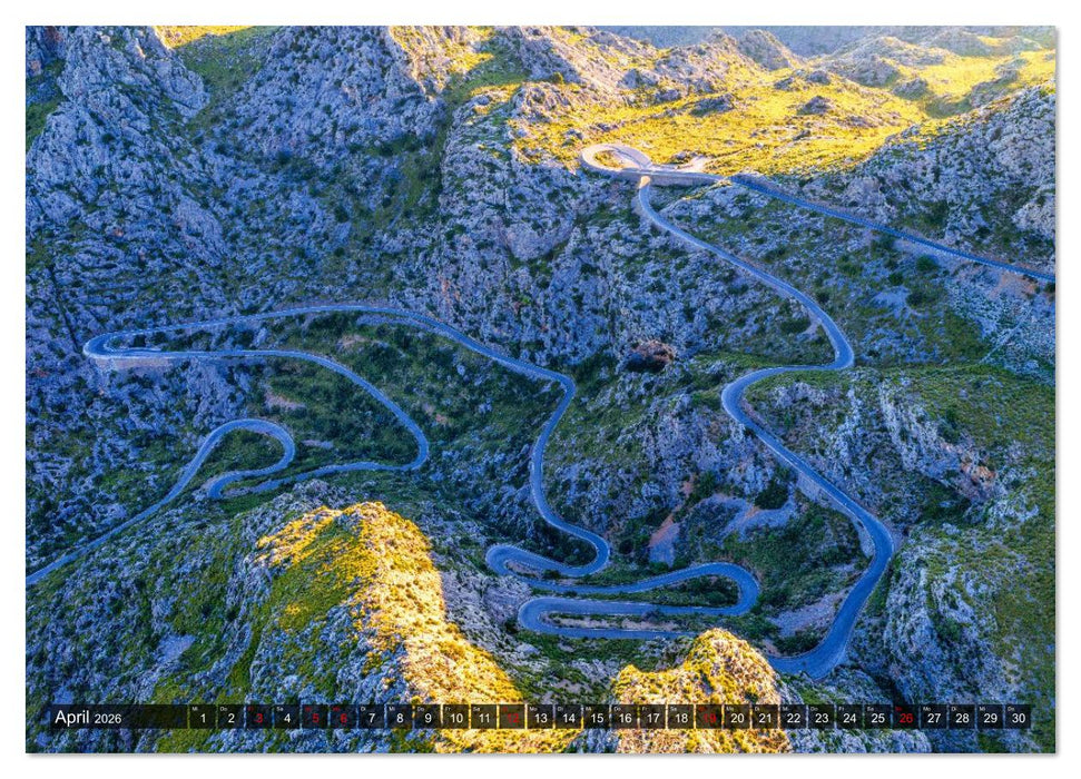 Mallorca - einzigartige Luftbildaufnahmen (CALVENDO Premium Wandkalender 2026)