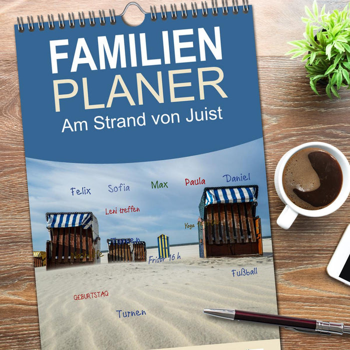 Am Strand von Juist (CALVENDO Familienplaner 2026)