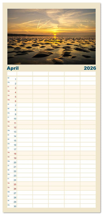 Am Strand von Juist (CALVENDO Familienplaner 2026)