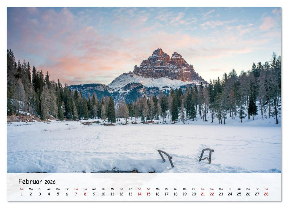 Drei Zinnen-Wanderung: Vom Misurinasee bis nach oben zum Rienzplateau (CALVENDO Wandkalender 2026)