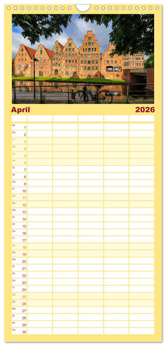 Lübeck – Im Licht der Zeit (CALVENDO Familienplaner 2026)