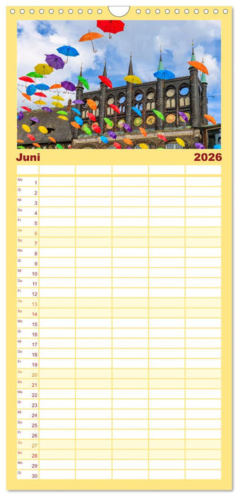 Lübeck – Im Licht der Zeit (CALVENDO Familienplaner 2026)