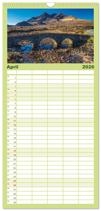 Raue Schönheit - Isle of Skye (CALVENDO Familienplaner 2026)