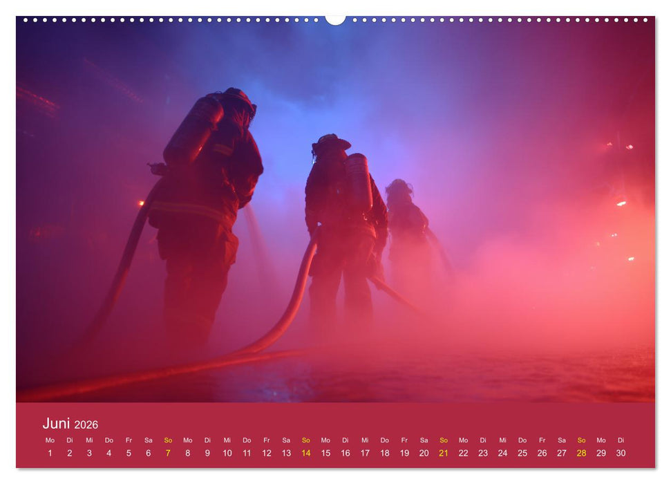 Feuer und Flamme - Feuerwehrkalender (CALVENDO Wandkalender 2026)