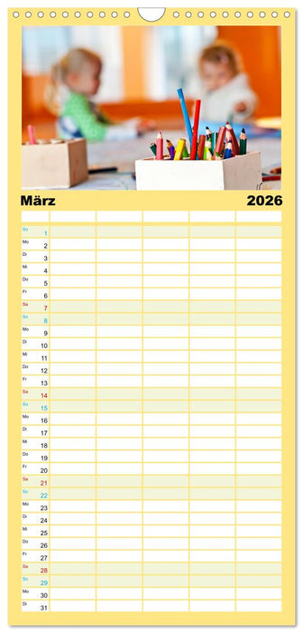 Traumberuf - Erzieher:innen in der Kinderkrippe (CALVENDO Familienplaner 2026)