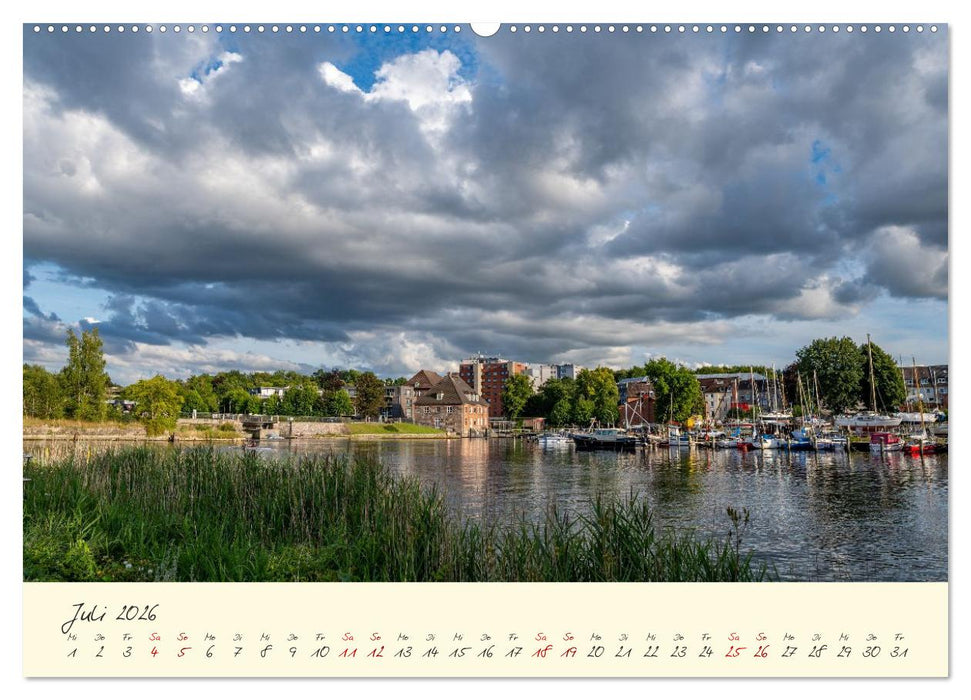 Kiel – Maritimes Flair im Wandel der Jahreszeiten (CALVENDO Premium Wandkalender 2026)
