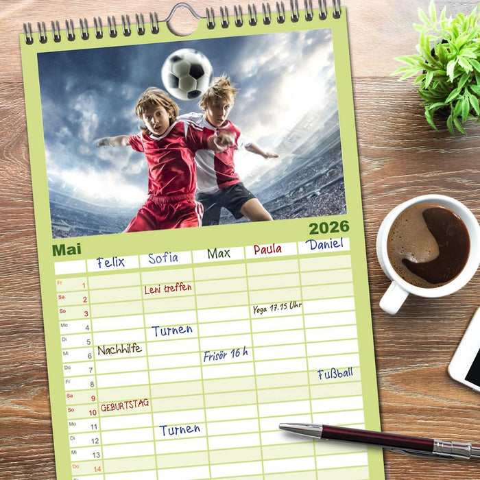 Fussball - Kids in Action (CALVENDO Familienplaner 2026)