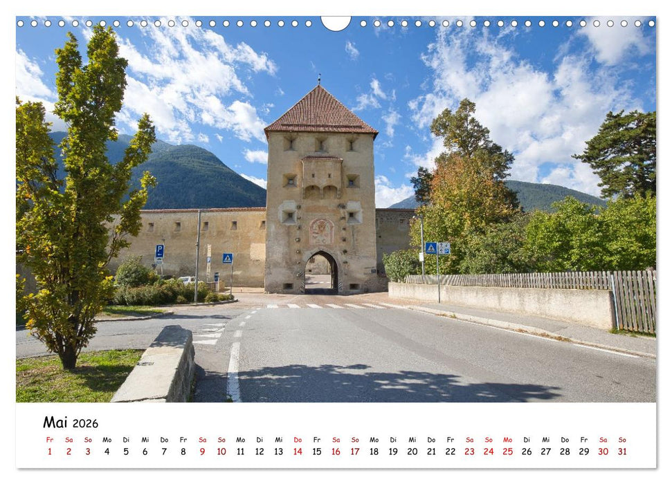Zwischen Gipfeln und Geschichte - Der Vinschgau in Bildern (CALVENDO Wandkalender 2026)