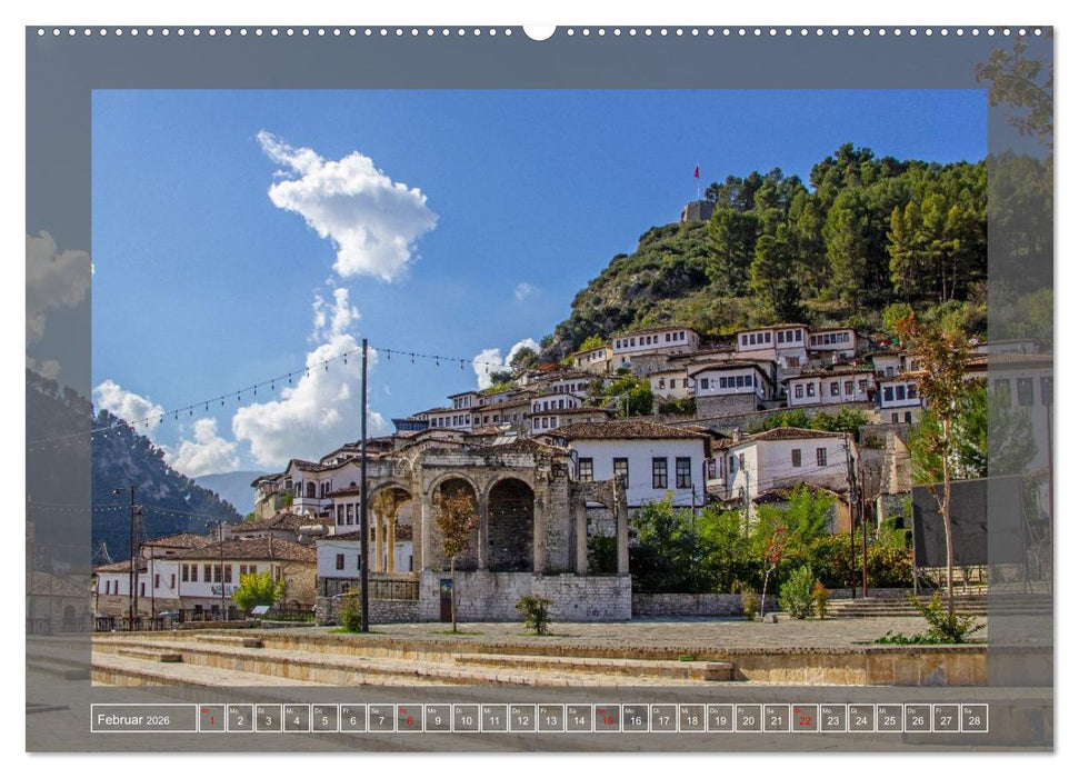 Berat - Die Stadt der tausend Fenster (CALVENDO Wandkalender 2026)