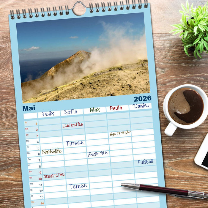 Äolische Inseln (CALVENDO Familienplaner 2026)