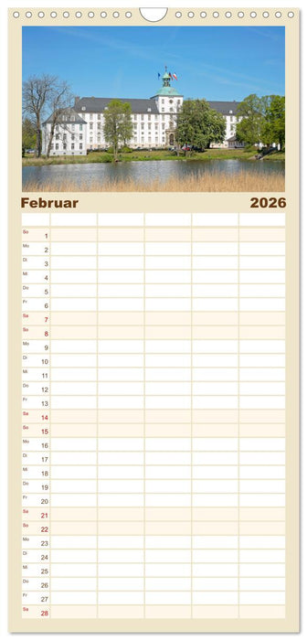 Burgen und Schlösser - Zeugnisse vergangener Zeiten (CALVENDO Familienplaner 2026)