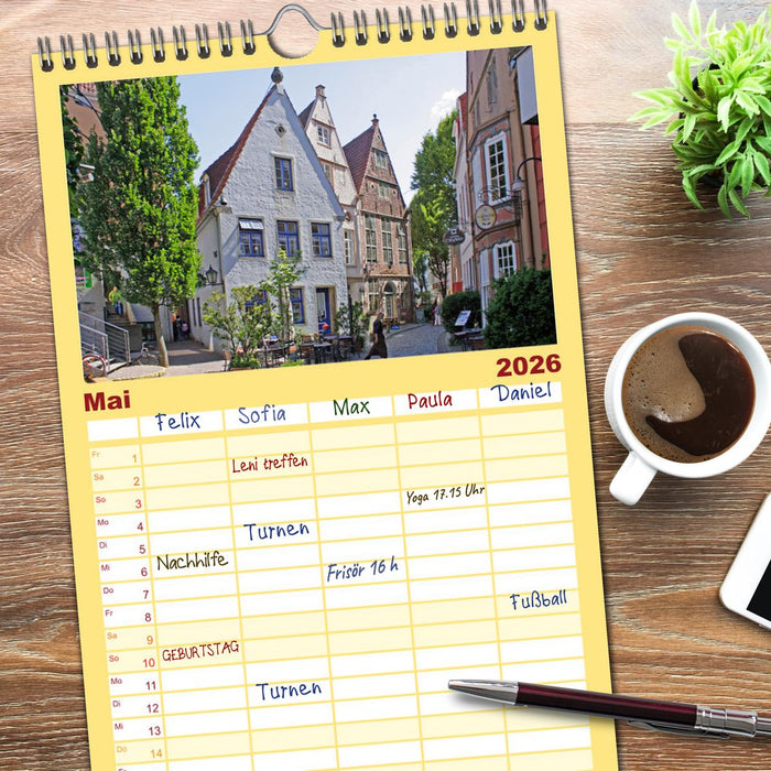 Ansichten von Bremen und Bremerhaven (CALVENDO Familienplaner 2026)