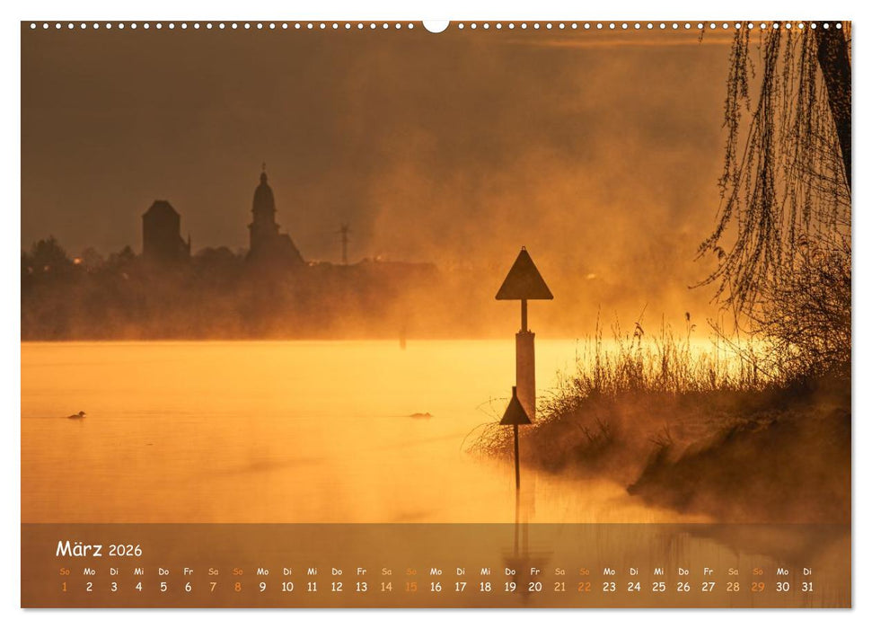 Zwischen See und Himmel - Waren (Müritz) im Wandel der Jahreszeiten (CALVENDO Premium Wandkalender 2026)