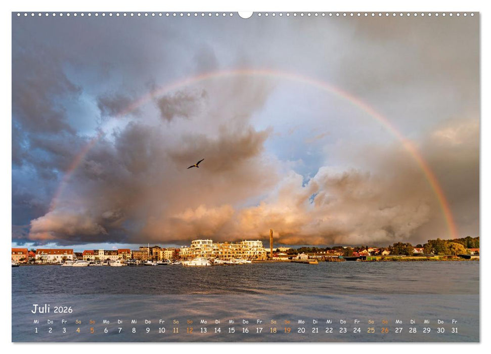 Zwischen See und Himmel - Waren (Müritz) im Wandel der Jahreszeiten (CALVENDO Premium Wandkalender 2026)