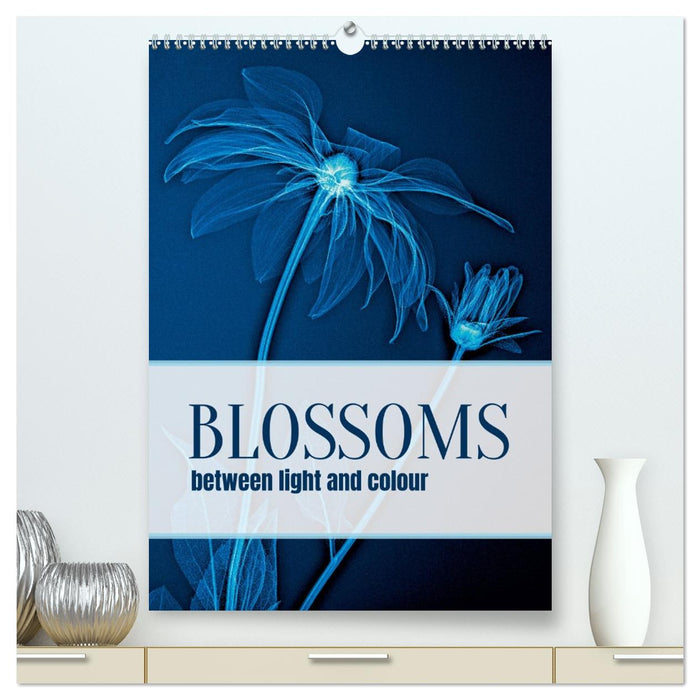 Blossoms between light and colour (CALVENDO Premium-Calendar 2027)