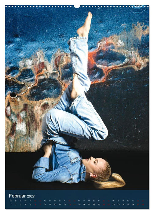 Hailie - Blond in Jeans (CALVENDO Wandkalender 2027)