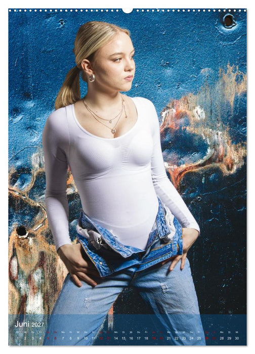 Hailie - Blond in Jeans (CALVENDO Premium Wandkalender 2027)