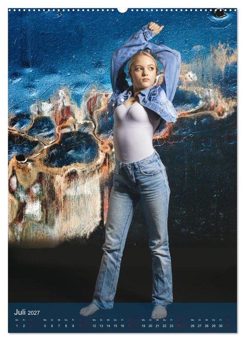 Hailie - Blond in Jeans (CALVENDO Premium Wandkalender 2027)