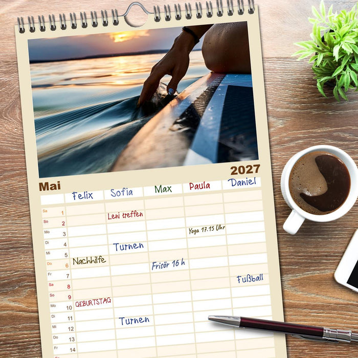 Im Fluss der Zeit – SUP-Momente zum Durchatmen (CALVENDO Familienplaner 2027)