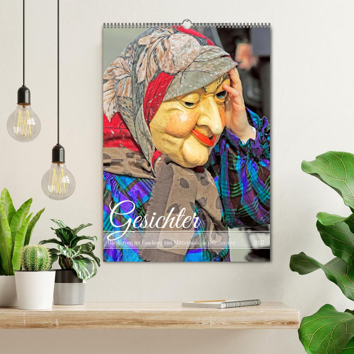 Gesichter, Holzlarven im Fasching von Mittenwald in Oberbayern (CALVENDO Wandkalender 2027)