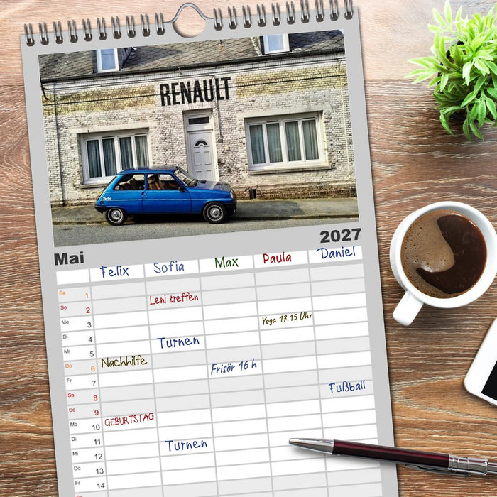 Historische Renault (CALVENDO Familienplaner 2027)