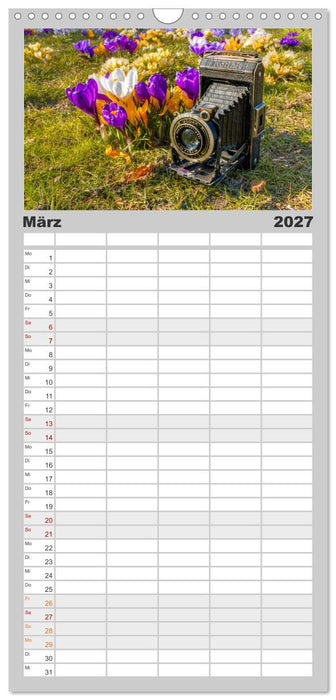 Alte Fotoapparate, Augenzeugen der Zeit (CALVENDO Familienplaner 2027)