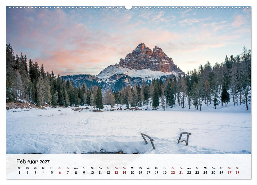 Drei Zinnen-Wanderung: Vom Misurinasee bis nach oben zum Rienzplateau (CALVENDO Wandkalender 2027)