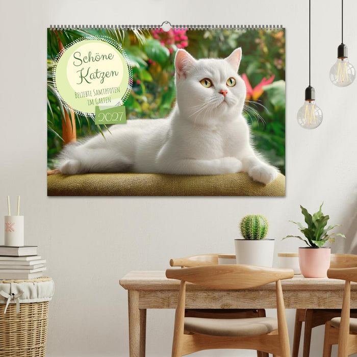 Schöne Katzen. Beliebte Samtpfoten im Garten (CALVENDO Wandkalender 2027)