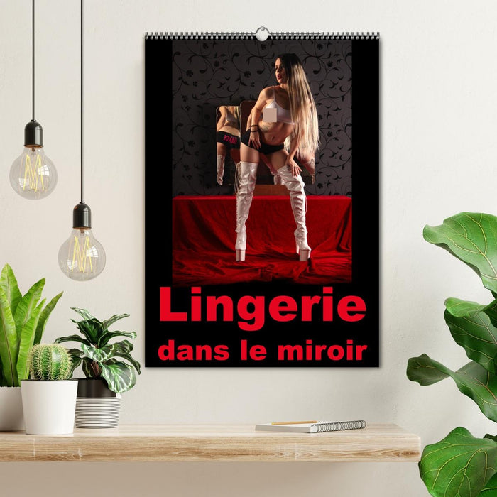 Lingerie dans le miroir (CALVENDO Calendrier mensuel 2027)