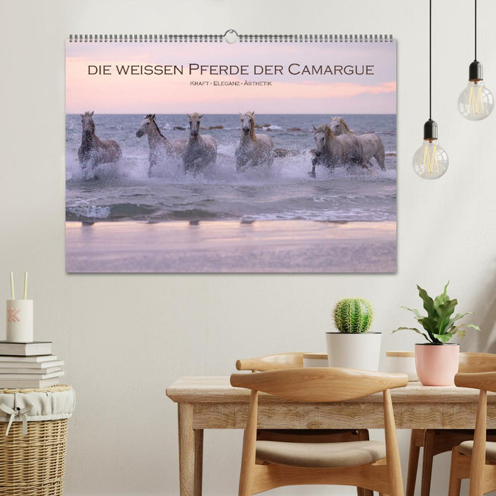 Die weißen Pferde der Camargue (CALVENDO Wandkalender 2027)