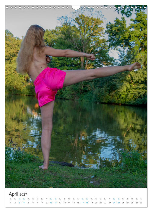 female fighter - Kampfsportlerinnen - pink shorts (CALVENDO Wandkalender 2027)