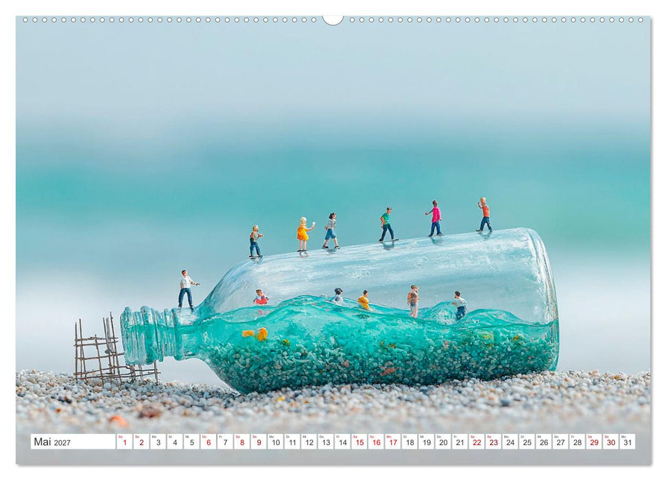 Miniatur-Universum: Ein Jahr in kleinen Welten (CALVENDO Premium Wandkalender 2027)