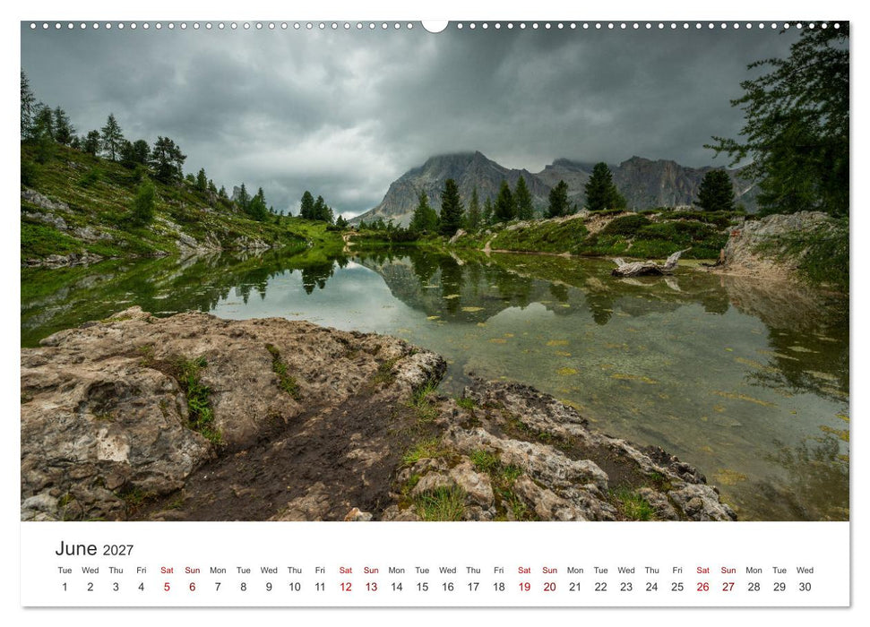 Alpine lakes on the Dolomites (CALVENDO Monthly Calendar 2027)