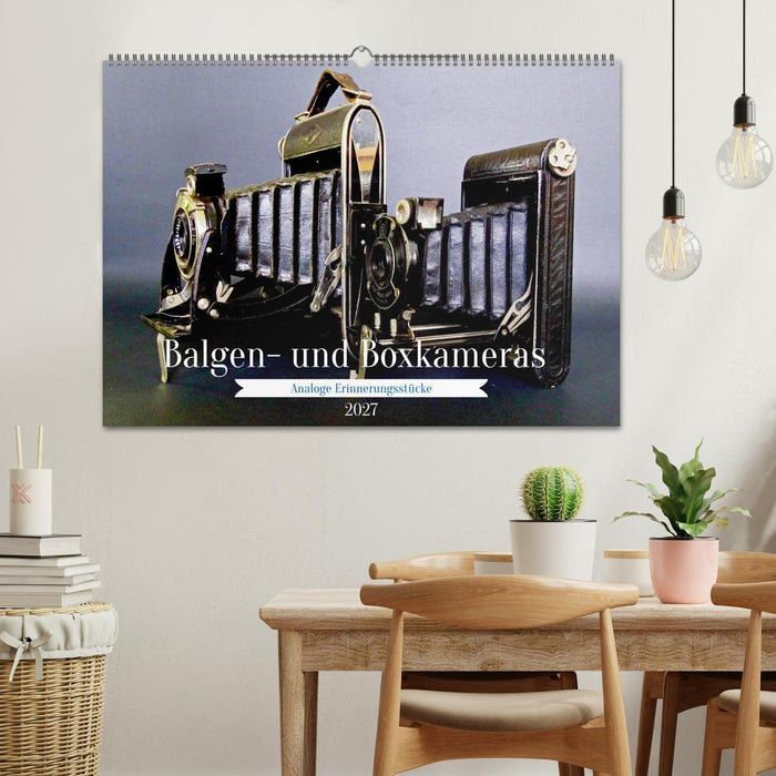 Balgen- und Boxkameras - Analoge Erinnerungsstücke (CALVENDO Wandkalender 2027)