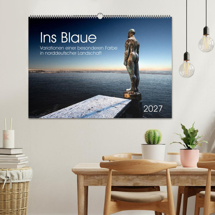 Ins Blaue.Variationen einer besonderen Farbe in norddeutscher Landschaft. (CALVENDO Wandkalender 2027)