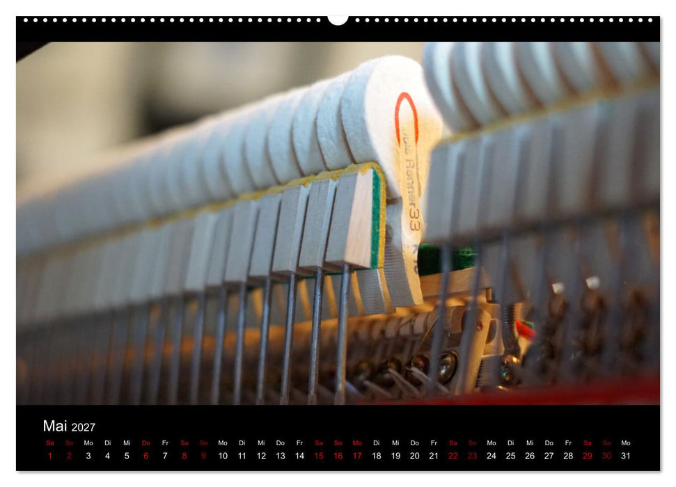 Klavier Momente (CALVENDO Premium Wandkalender 2027)