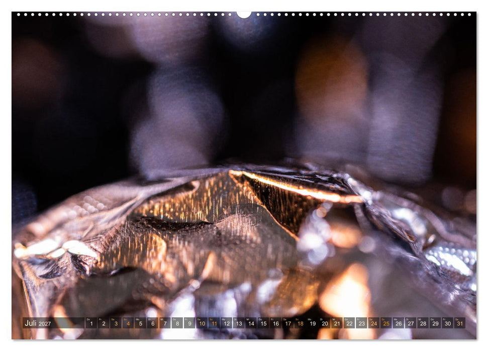 Experimentelle Makrofotografie mit Eisenpulver und Aluminiumfolie (CALVENDO Premium Wandkalender 2027)