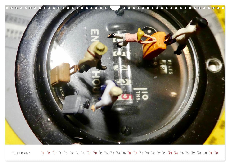 Follow me-and have fun kleine Leute am Flugplatz (CALVENDO Wandkalender 2027)
